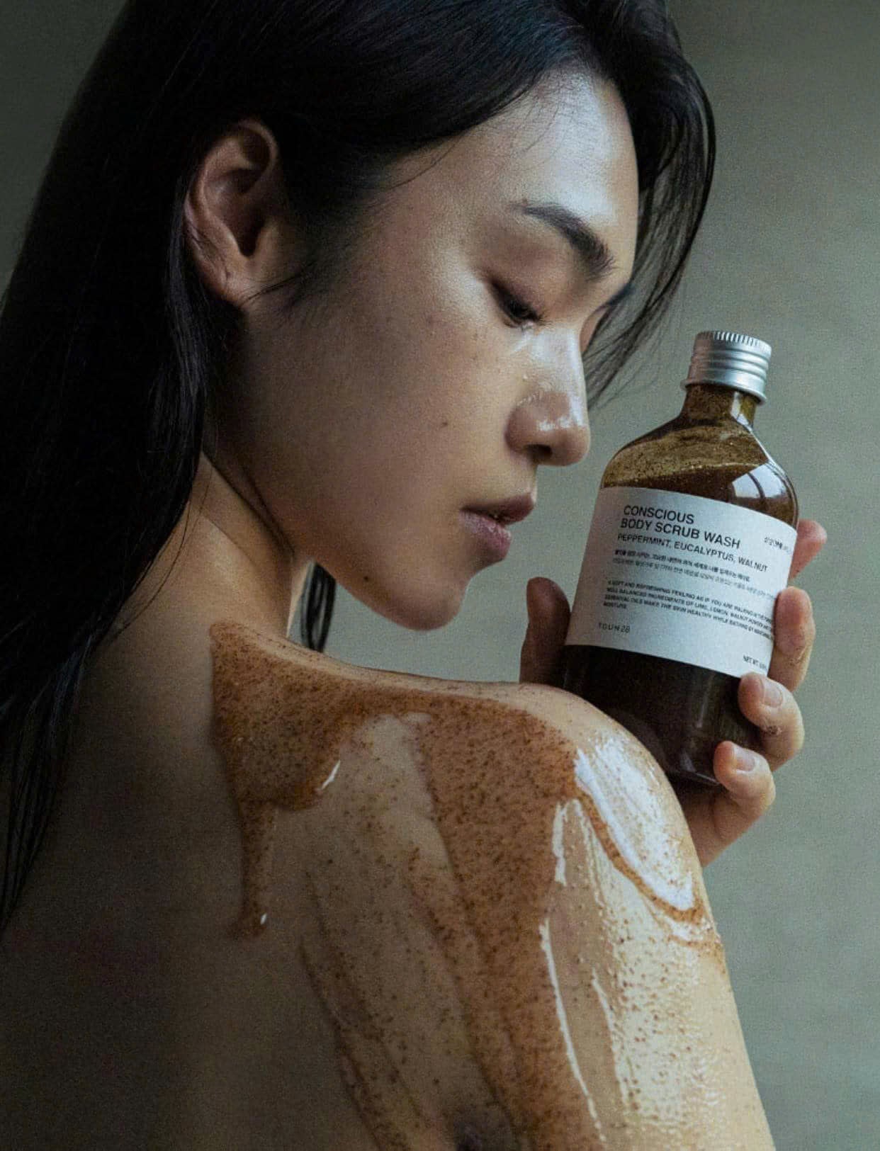 TOUN28 CONSCIOUS BODY SCRUB WASH - SỮA TẮM KIÊM TẨY TẾ BÀO CHẾT 300G
